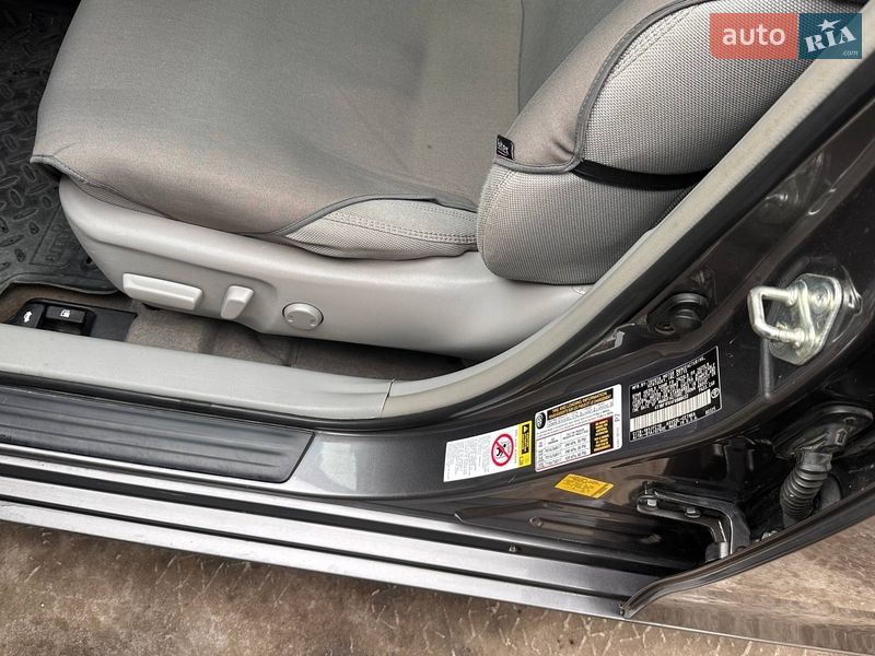 Седан Toyota Camry 2015 в Подольске