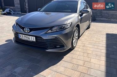 Седан Toyota Camry 2023 в Києві