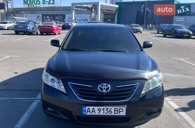 Седан Toyota Camry 2008 в Киеве