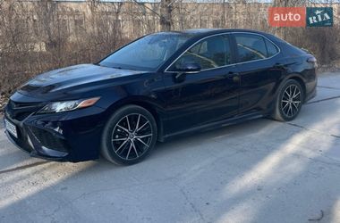 Седан Toyota Camry 2021 в Днепре