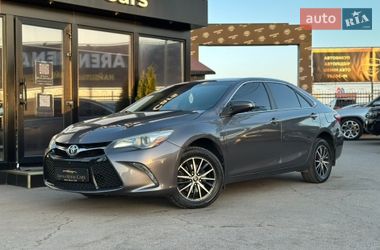 Седан Toyota Camry 2016 в Харькове
