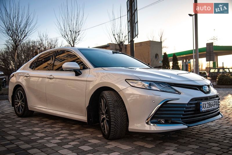 Седан Toyota Camry 2021 в Харькове