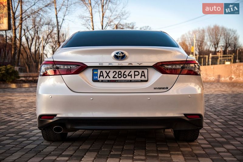Седан Toyota Camry 2021 в Харькове