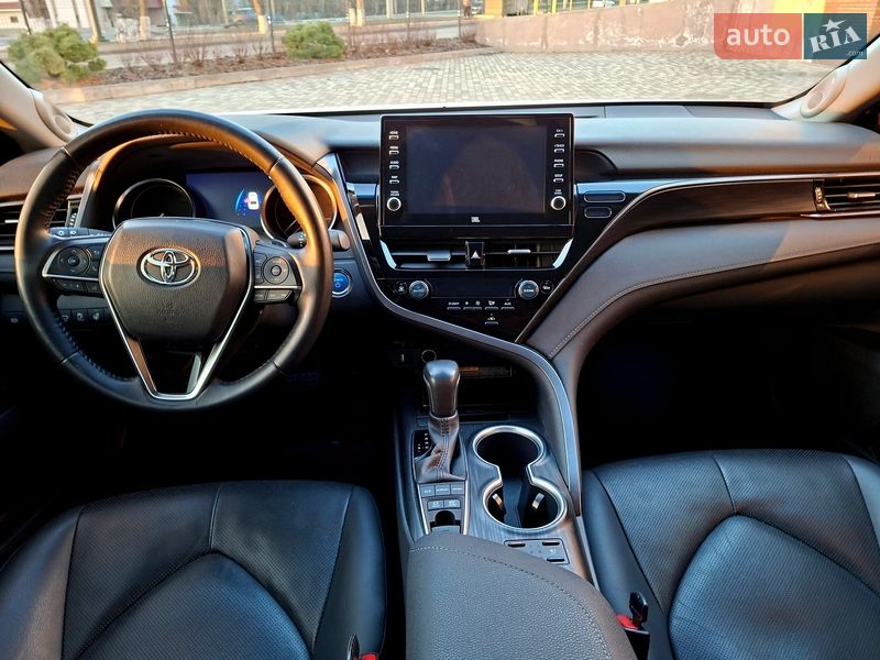 Седан Toyota Camry 2021 в Харькове