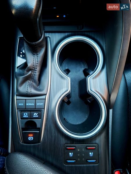 Седан Toyota Camry 2021 в Харькове