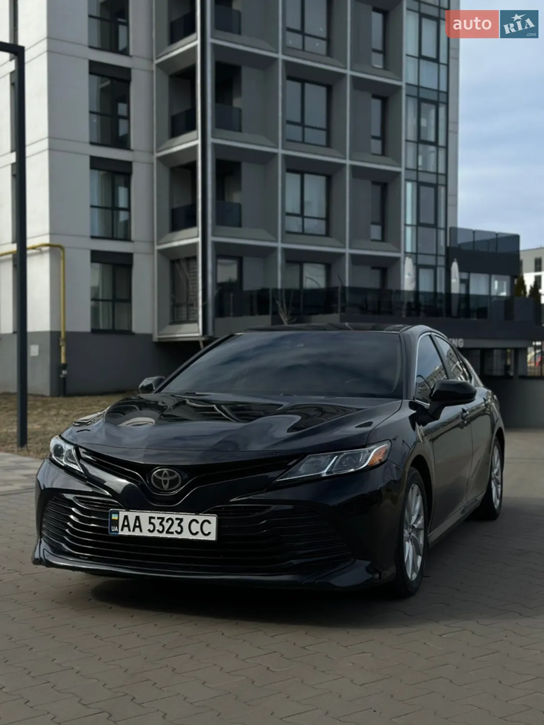 2018 Toyota Camry - мініатюра 2