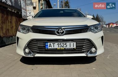 Седан Toyota Camry 2016 в Житомире
