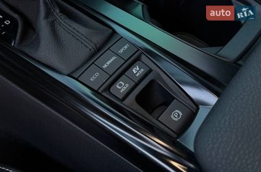 Седан Toyota Camry 2024 в Харкові