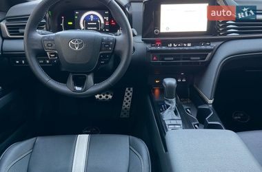 Седан Toyota Camry 2024 в Харкові