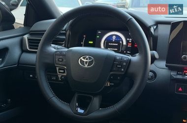 Седан Toyota Camry 2024 в Харкові