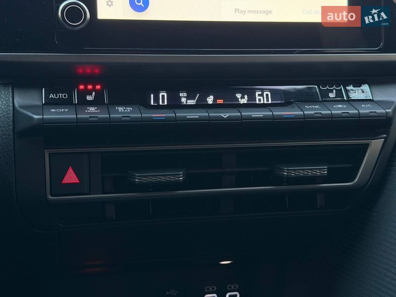 Седан Toyota Camry 2024 в Харкові