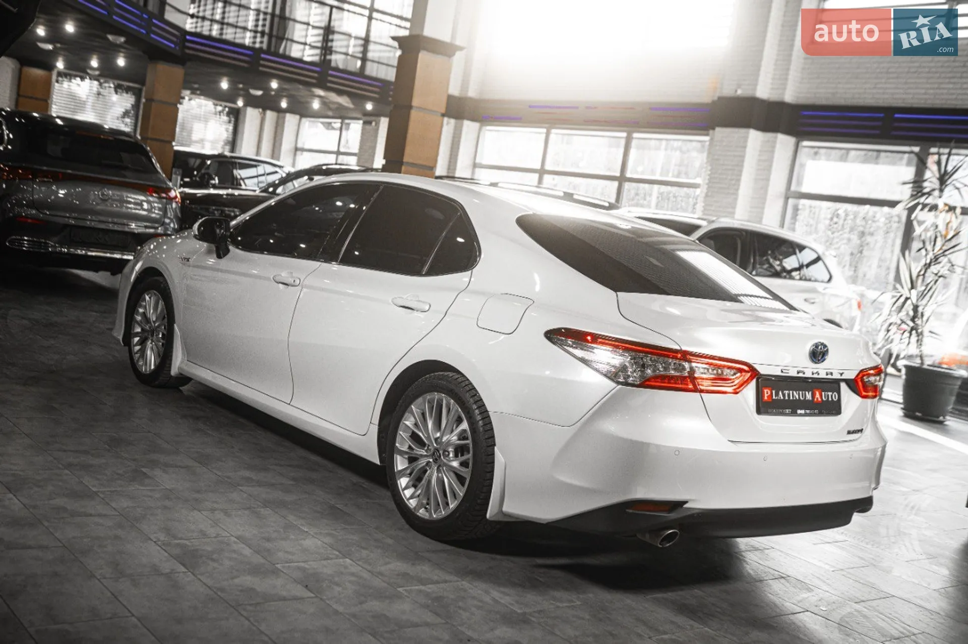 2020 Toyota Camry - мініатюра 10
