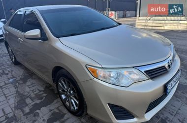 Седан Toyota Camry 2012 в Хмельницком