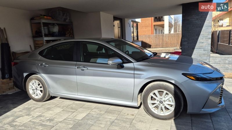 Седан Toyota Camry 2024 в Ивано-Франковске