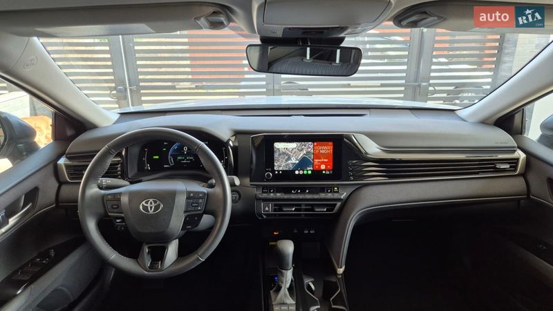 Седан Toyota Camry 2024 в Ивано-Франковске