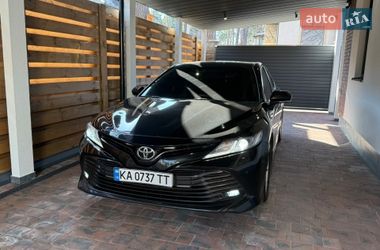 Седан Toyota Camry 2018 в Києві