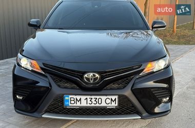 Седан Toyota Camry 2019 в Киеве