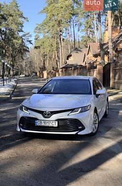 Седан Toyota Camry 2019 в Чернигове