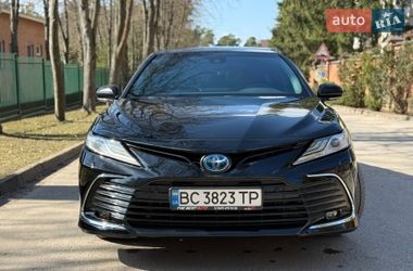 Седан Toyota Camry 2023 в Львові