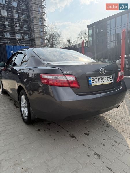Седан Toyota Camry 2011 в Львове