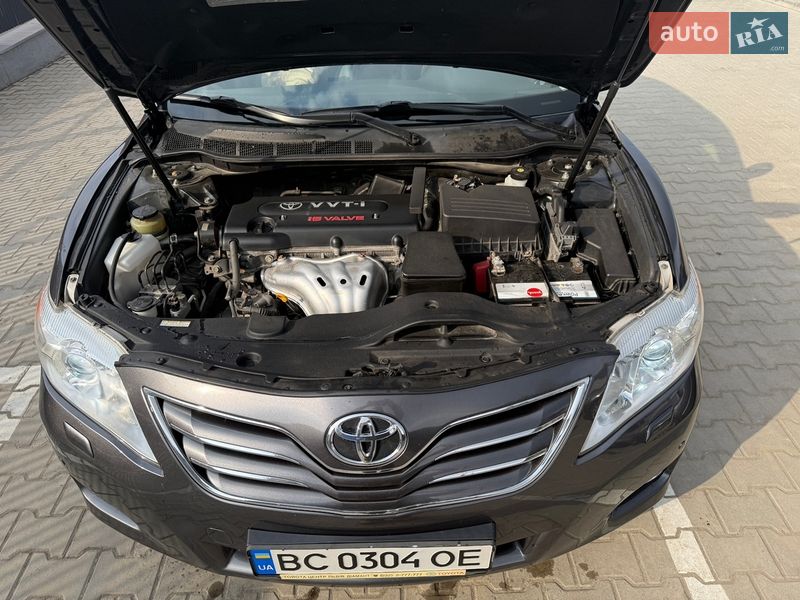 Седан Toyota Camry 2011 в Львове