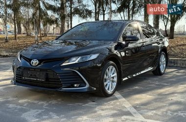 Седан Toyota Camry 2024 в Киеве