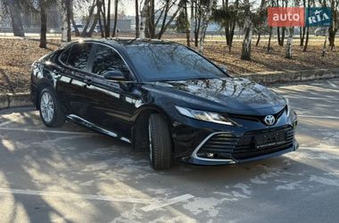 Седан Toyota Camry 2024 в Киеве