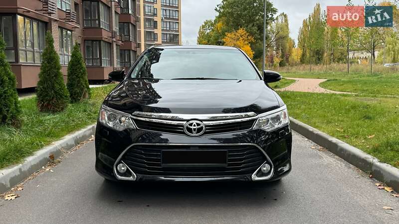 Toyota Camry 2016