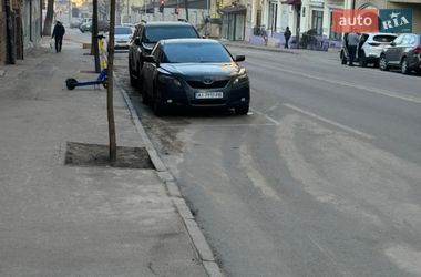 Седан Toyota Camry 2006 в Ірпені