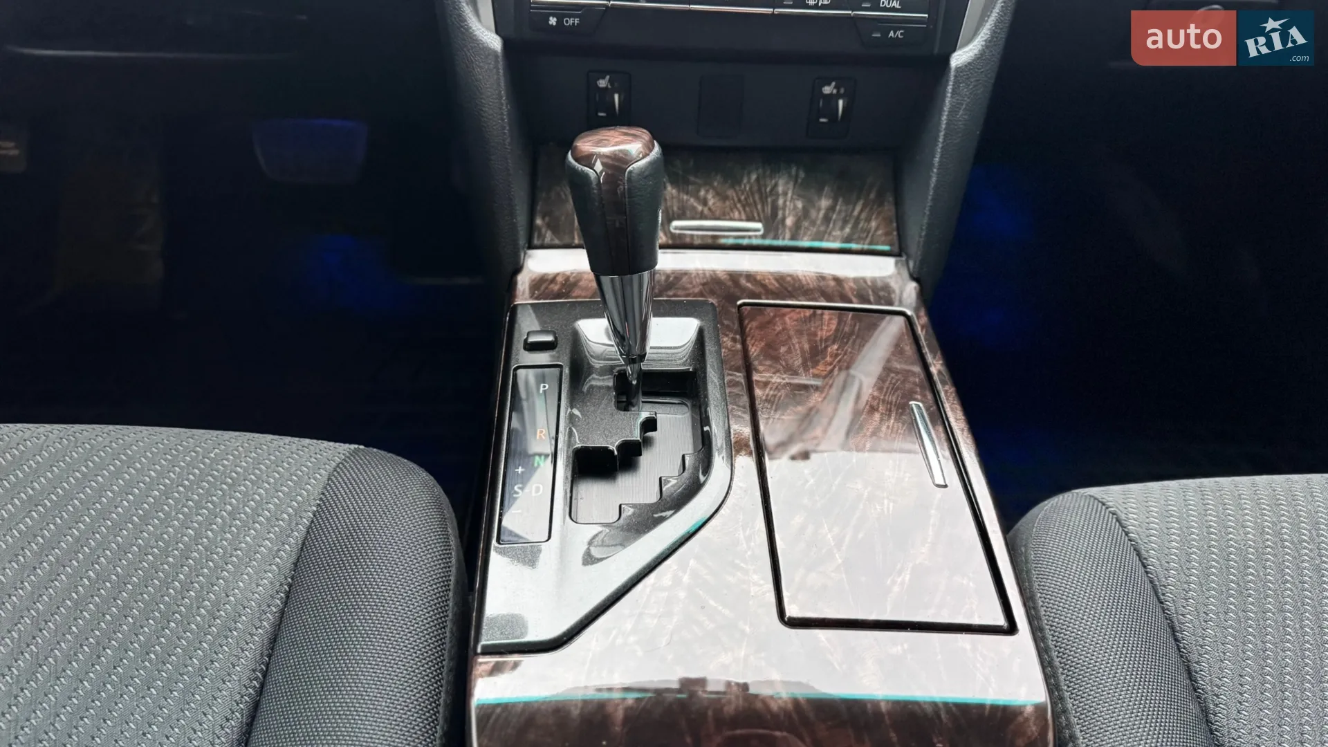 2015 Toyota Camry - мініатюра 28