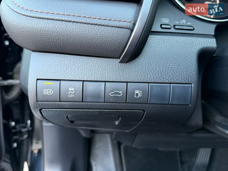 Седан Toyota Camry 2017 в Харкові