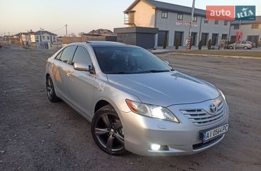 Седан Toyota Camry 2008 в Киеве