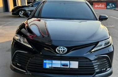 Седан Toyota Camry 2021 в Хотове