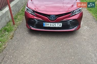Седан Toyota Camry 2019 в Одессе