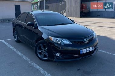 Седан Toyota Camry 2012 в Киеве