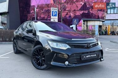 Седан Toyota Camry 2017 в Києві