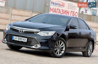 Седан Toyota Camry 2014 в Кривому Розі