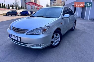 Седан Toyota Camry 2002 в Виннице