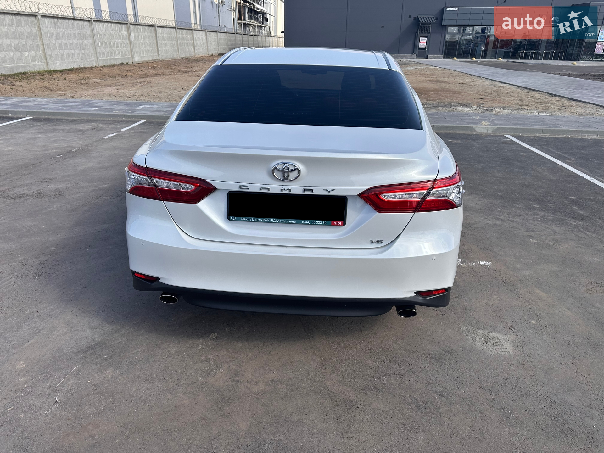 2020 Toyota Camry - мініатюра 2