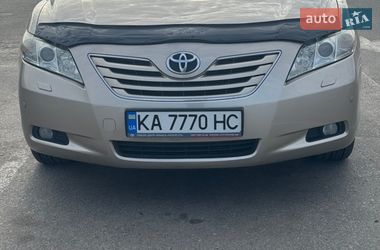 Седан Toyota Camry 2008 в Киеве