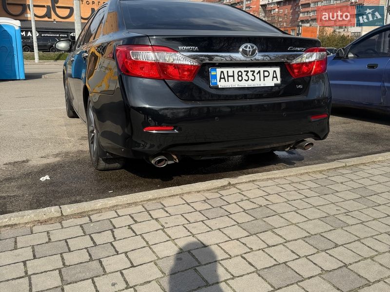 Седан Toyota Camry 2013 в Днепре