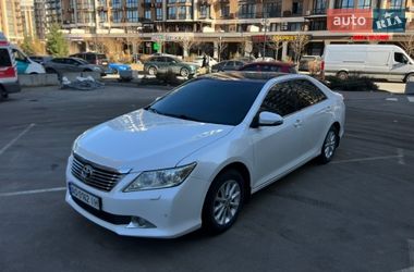Седан Toyota Camry 2012 в Києві