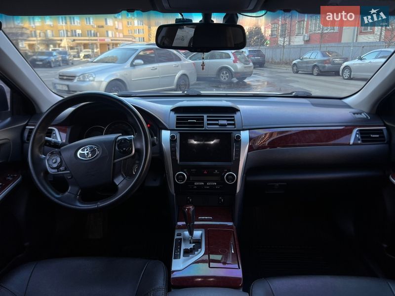 Седан Toyota Camry 2012 в Киеве