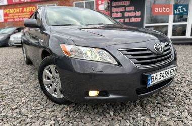Седан Toyota Camry 2007 в Смеле