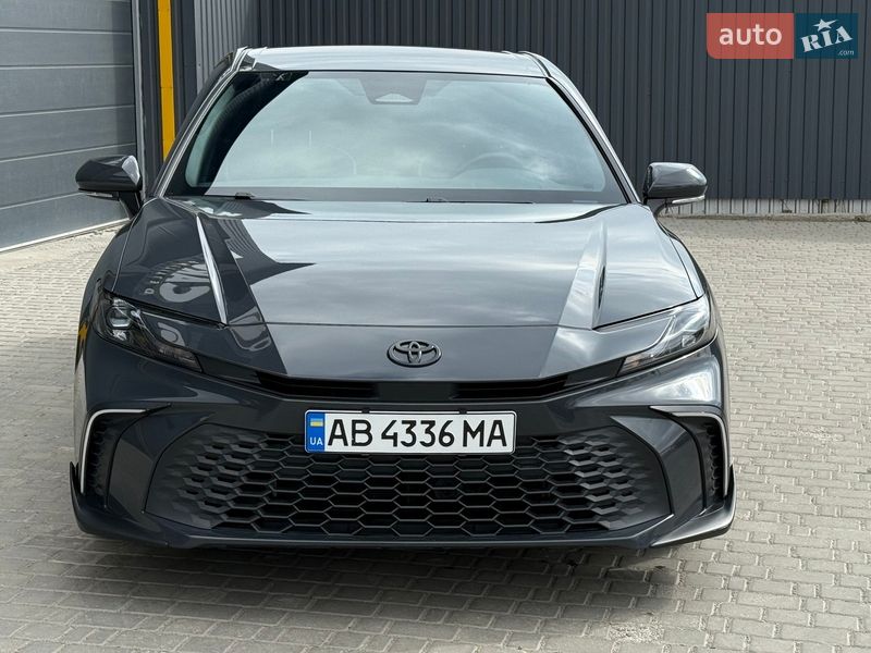 Седан Toyota Camry 2024 в Виннице