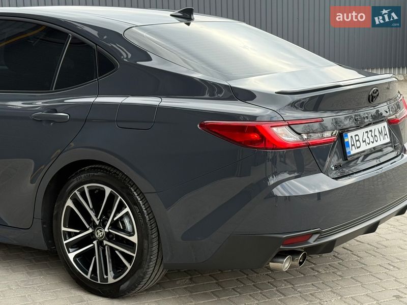 Седан Toyota Camry 2024 в Виннице