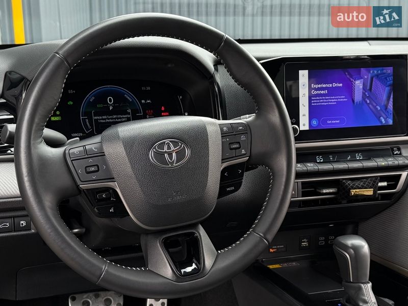 Седан Toyota Camry 2024 в Виннице