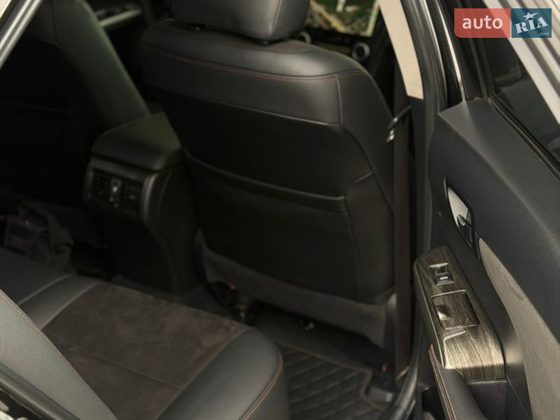 Седан Toyota Camry 2011 в Днепре