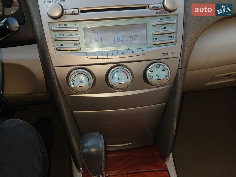 Седан Toyota Camry 2011 в Кременчуге