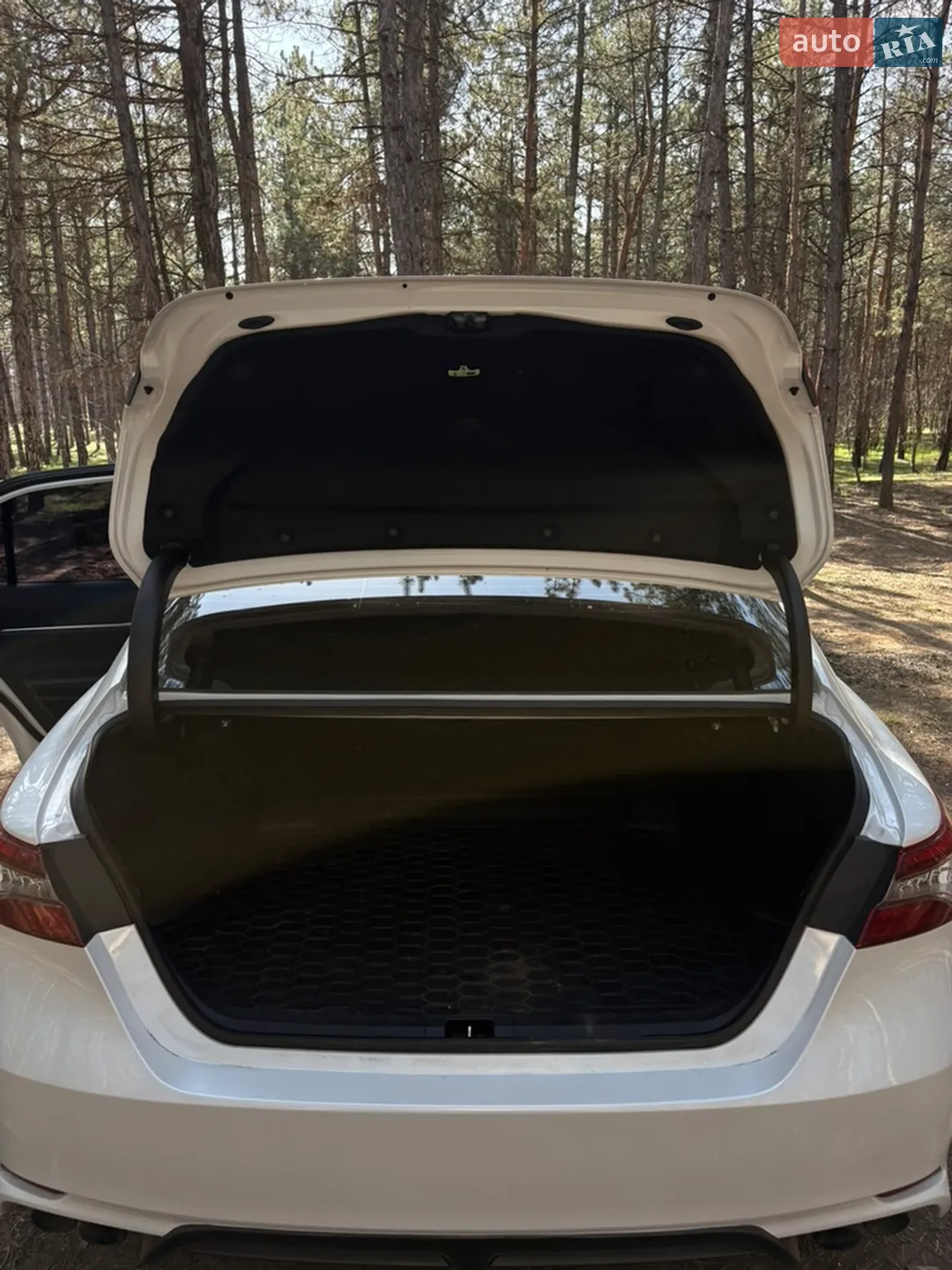 2021 Toyota Camry - мініатюра 18